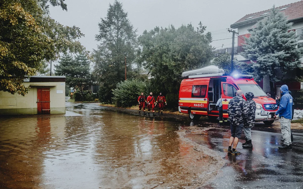 Pierwsza pomoc: woda, odpoczynek i bezpieczne karmienie